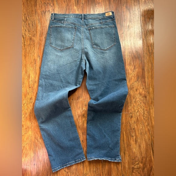 Sofia Jeans by Sofia Vergara Eden Super High-Rise Straight jean women’s size 18 - Picture 8 of 8